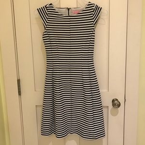 Lily Pulitzer white and navy stripped dress